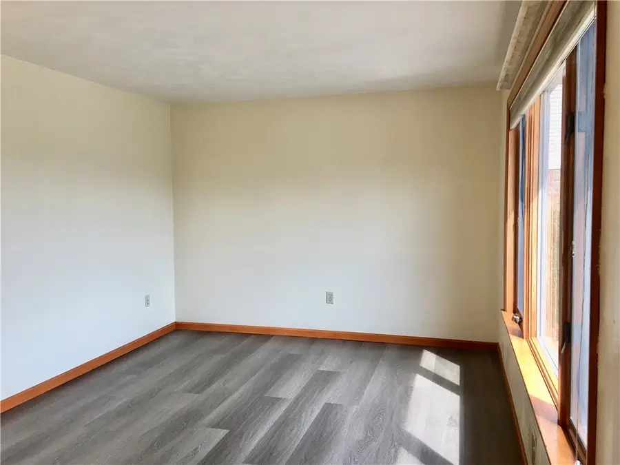 809 Sean Court, Jefferson Hills, PA 15025 - Image #2