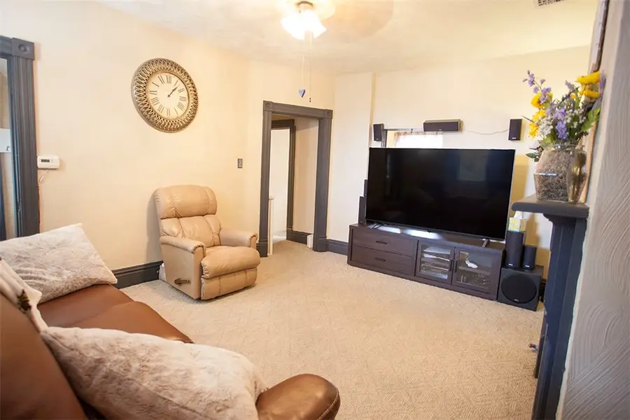 1612 Harrison Ave, Jeannette, PA 15644 - Image #2