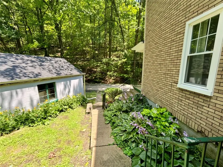 45 Dutch Hollow Road, Collier Township, PA 15071 - Image #2