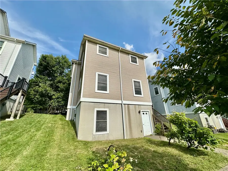 104 Fruit Ave, Farrell, PA 16121 - Image #2