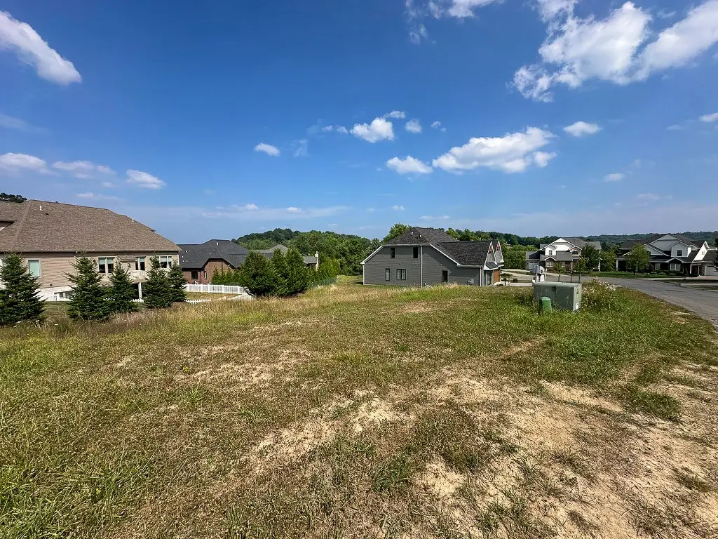 4405 South Meadow Drive, Hampton, PA 15101 - Image #1