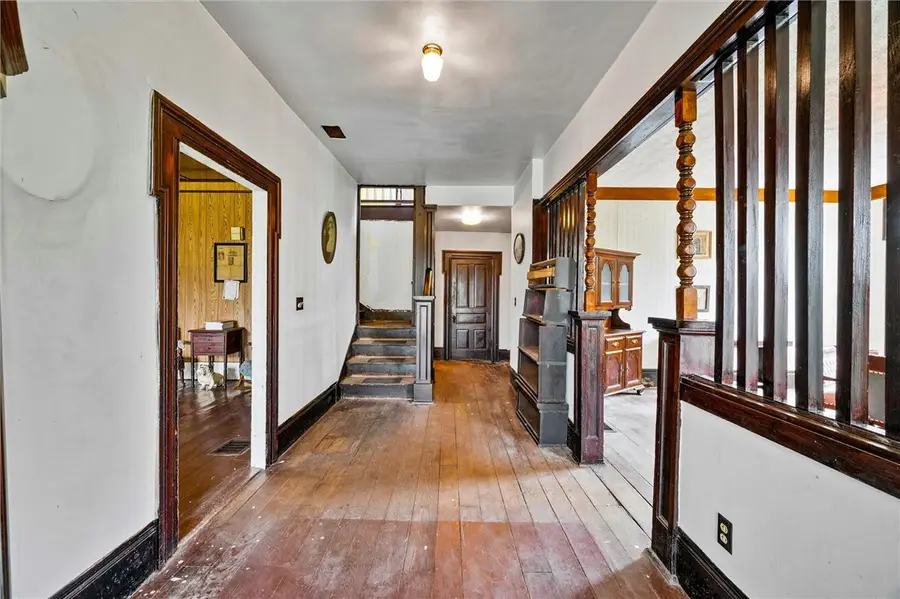 2789 Rutledge Rd, Transfer, PA 16154 - Image #2