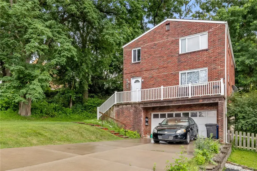 2897 Leola Ave, Brentwood, PA 15227 - Image #2