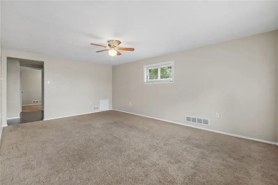 2897 Leola Ave, Brentwood, PA 15227 - Image #3