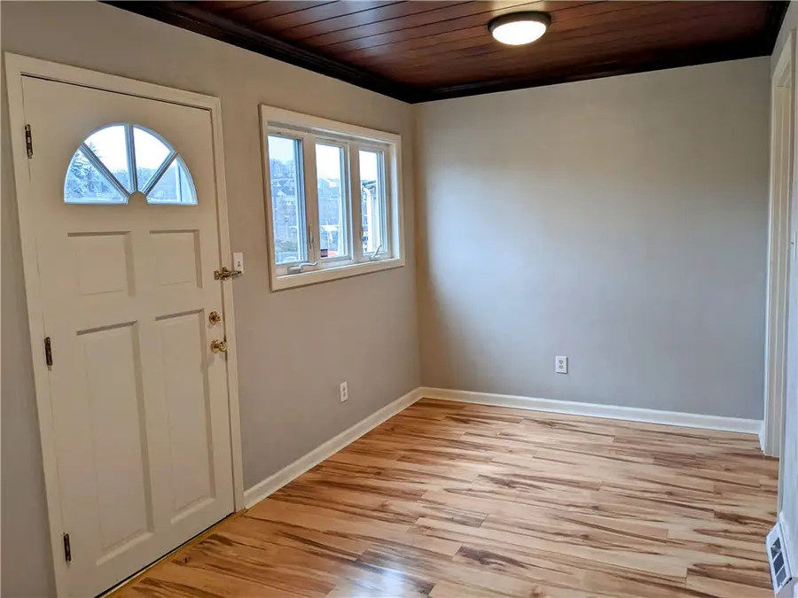 4115 Brownsville Rd, South Park, PA 15129 - Image #2