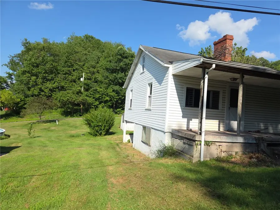 54 Sherlock Cir, Cecil, PA 15057 - Image #2