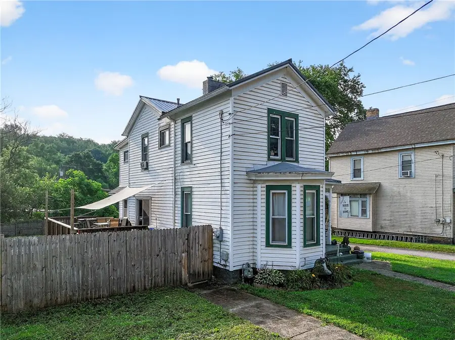 821 Grove Ave, New Brighton, PA 15066 - Image #2
