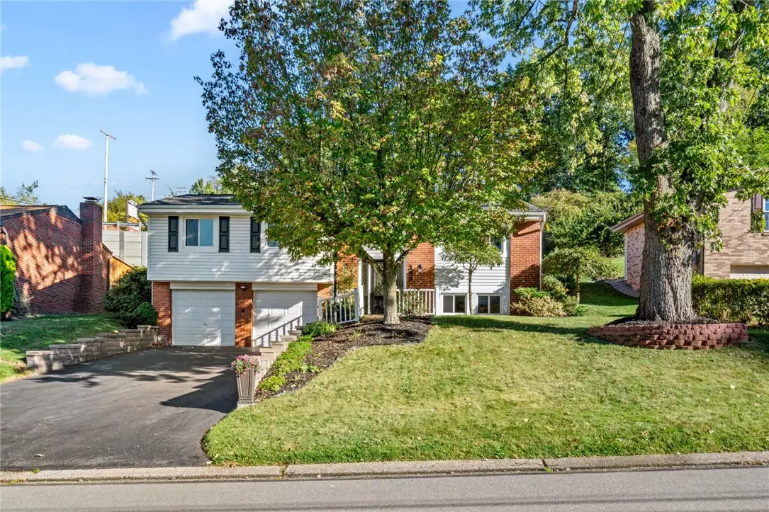 389 Tara Dr, Pleasant Hills, PA 15236 - #1