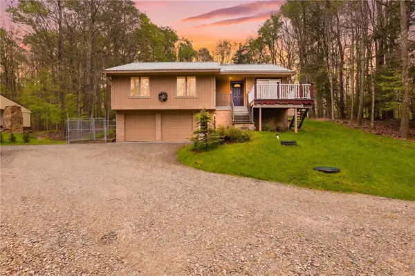 752 Peninsula Drive, Central City, PA 15926
