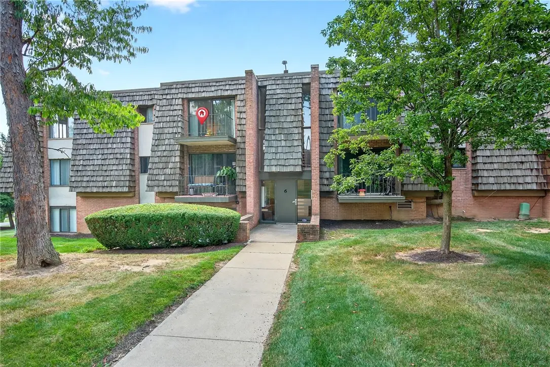 631 Forest Green Dr, Moon Township, PA 15108 - Image #1