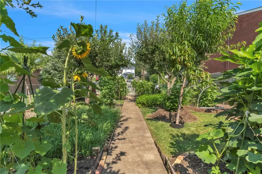 1134 Leishman Ave, New Kensington, PA 15068 - Image #3