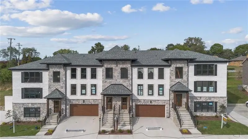 235 Lucca Ln, Upper Saint Clair, PA 15241 - Image #3