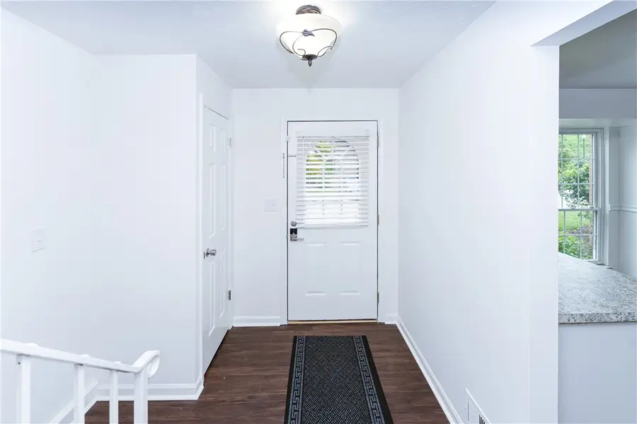 410 Edgetree Ln, Murrysville, PA 15668 - Image #2