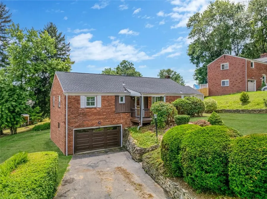 132 Sylvania Dr, South Park, PA 15236 - Image #2