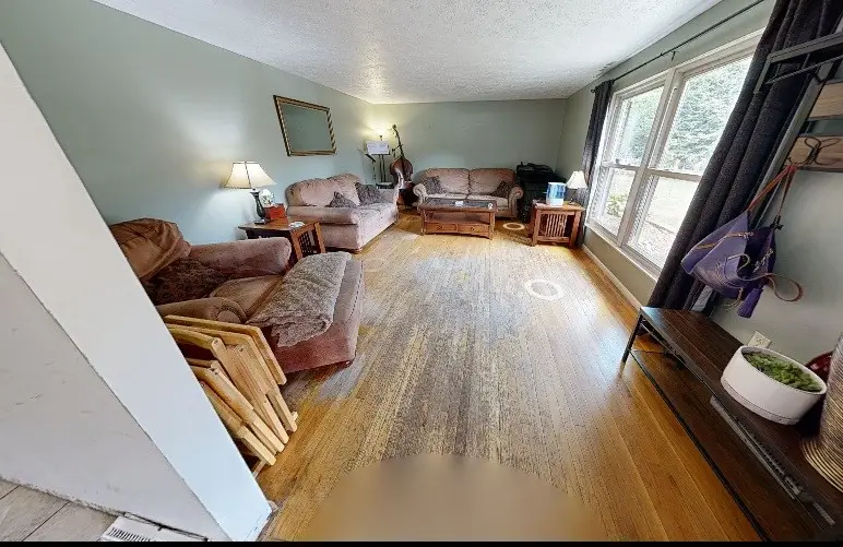 211 Woodview Dr, Brighton Township, PA 15009 - Image #2