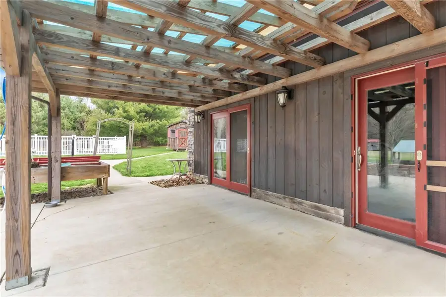 1895 Lencer Dr, Farmington, PA 16260 - #3