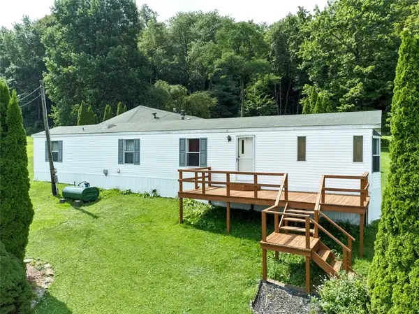 423 Quail Hill Rd, Bullskin Twp, PA 15469