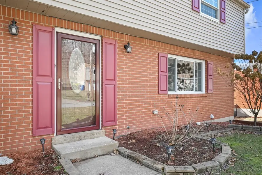 1513 Sugarloaf Drive, Plum, PA 15239 - Image #3