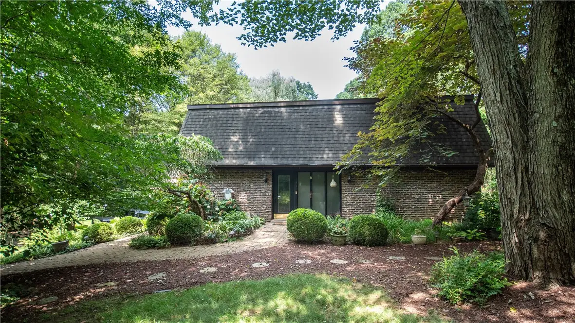 121 Finnin Rd, Allegheny, PA 15068 - Image #1