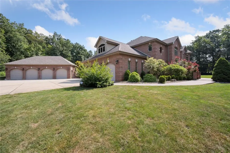 1653 Chapel Ridge Ln, Adams, PA 16046 - Image #3