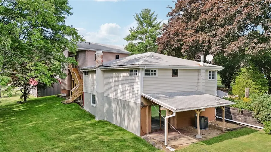 3052 Boughter Dr, Shenango, PA 16101 - Image #2