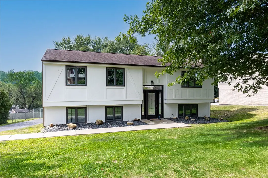 230 Dodd Dr, South Strabane Township, PA 15301 - Image #1