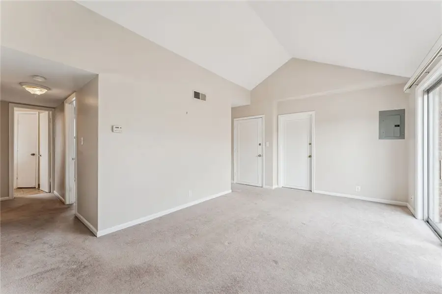 126 Jamestown #F, Scott Township, PA 15216 - Image #2