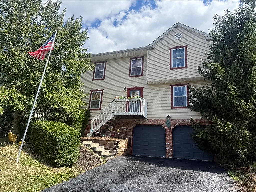 214 Hooks Lane, Canonsburg, PA 15317 - Image #1