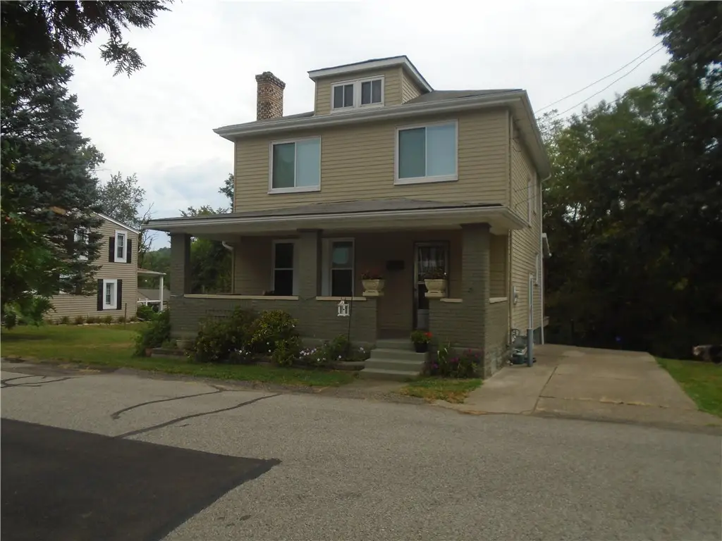 958 Anthony Wayne Dr, Harmony, PA 15005 - Image #1