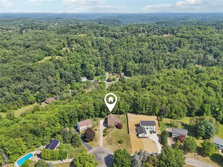 39 Canter Dr, Sewickley Hills, PA 15143 - Image #2