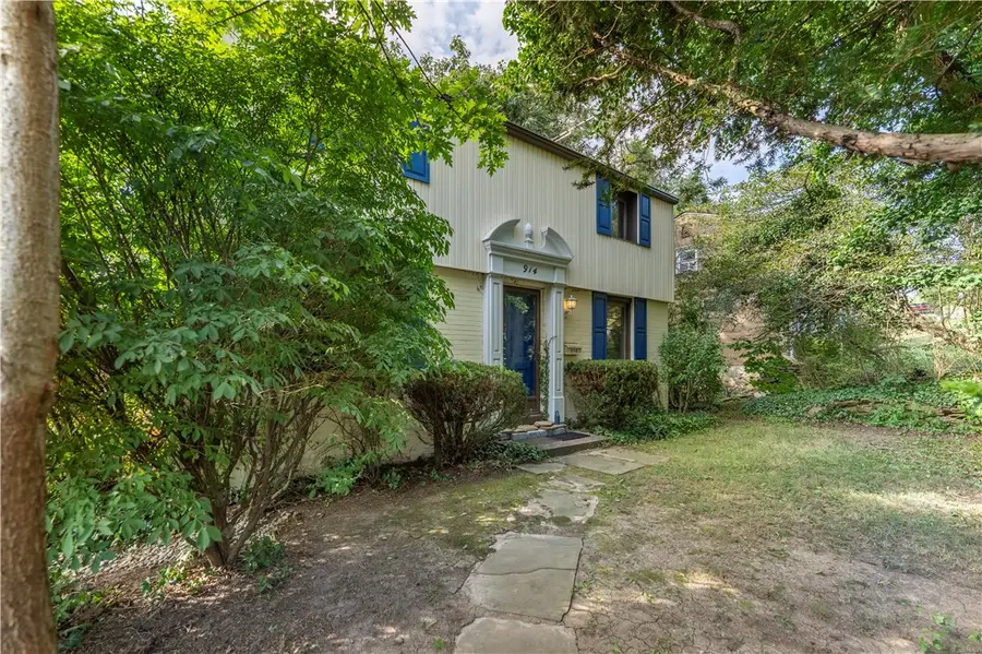 914 Bower Hill, Mount Lebanon Township, PA 15243 - Image #2