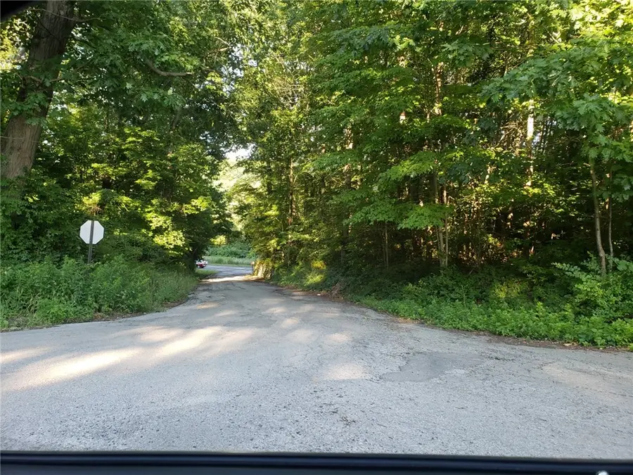 Lot #4 Deshon Rd, New Castle, PA 16101 - Image #2