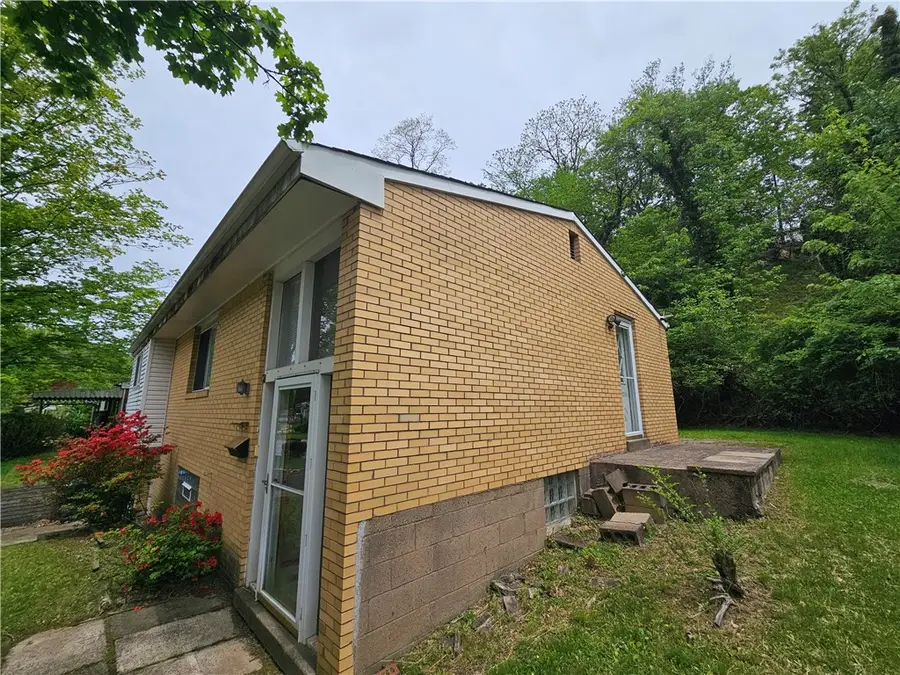 356 Stotler Rd, Penn Hills, PA 15235 - Image #3