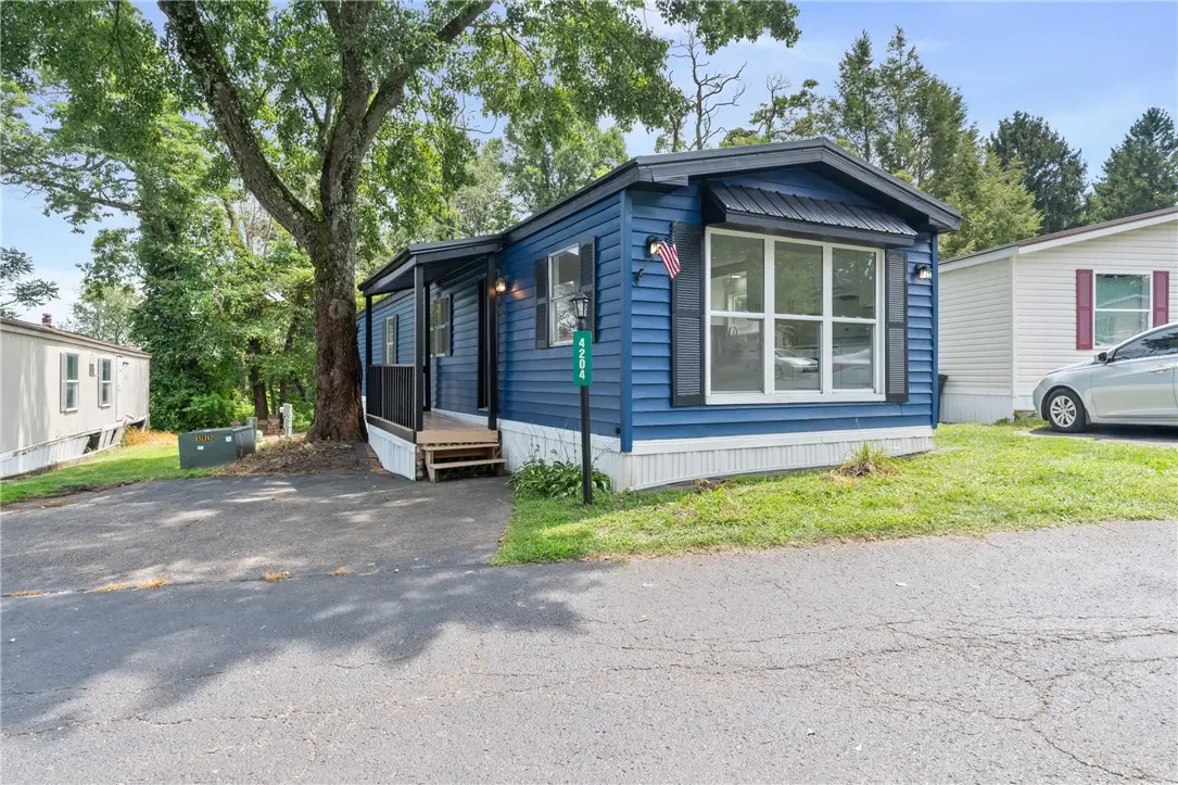 4204 Holiday Hills Ln, Murrysville, PA 15668 - Image #1