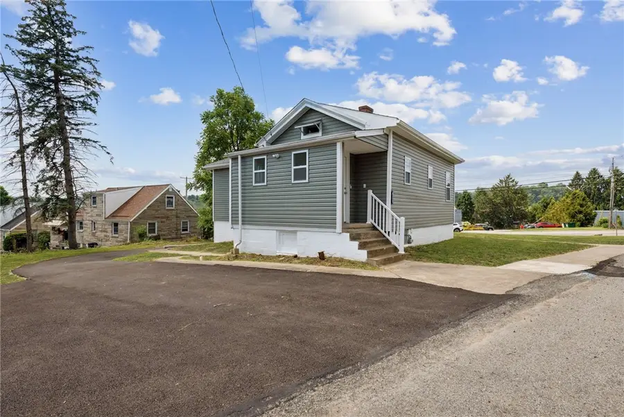 2005 Pennsylvania Ave, Irwin, PA 15642 - Image #2