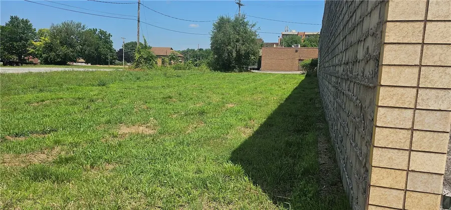 107,109,111 E Long Ave, New Castle, PA 16101 - Image #3