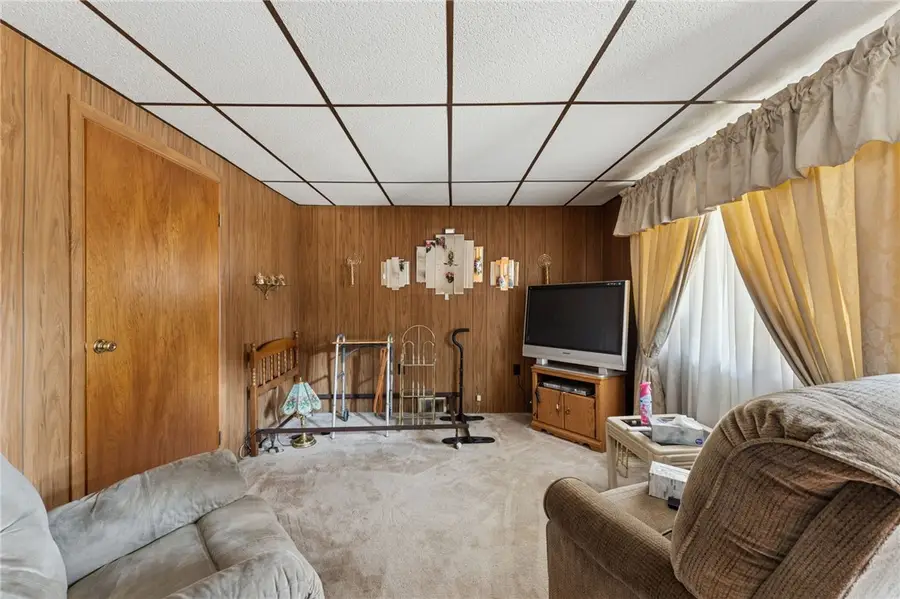 44 Walnut Street, Natrona Heights, PA 15065 - Image #2