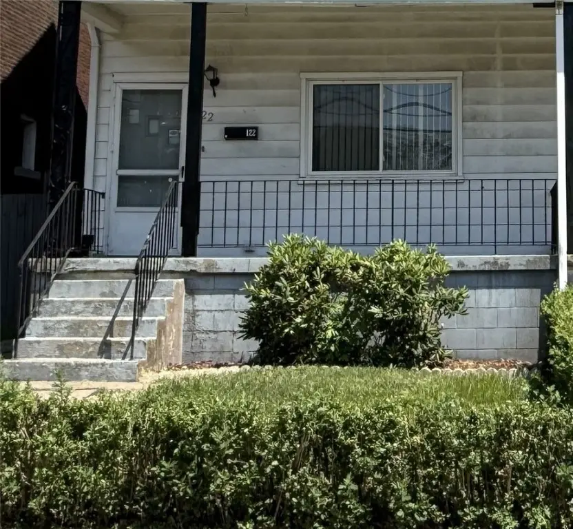 122 Greydon Ave, McKees Rocks, PA 15136 - Image #2