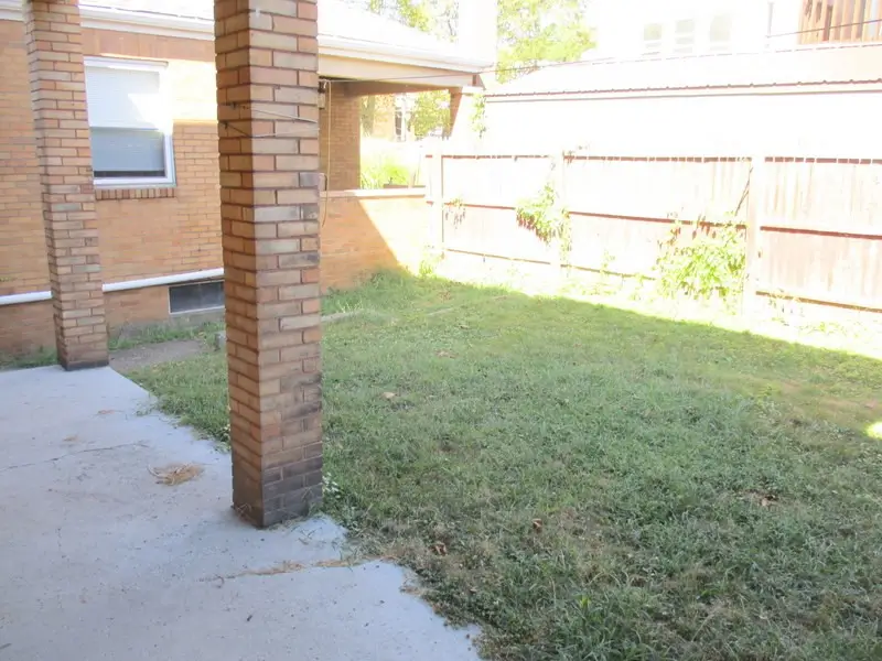 652 Duss Avenue, Ambridge, PA 15003 - Image #2