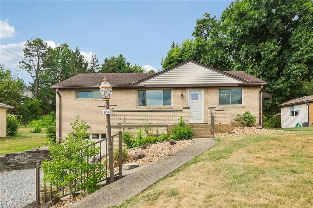 104 Philomena Dr, Moon, PA 15108 - #1