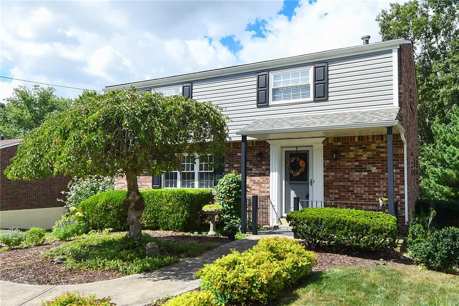 524 Rainier Dr, Plum, PA 15239 - Image #2