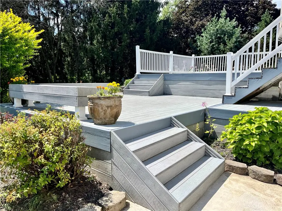 40 Bradley Ct, White, PA 15701 - Image #3