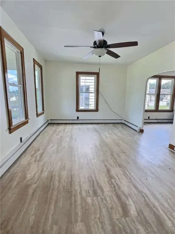 223 Emlenton St, Saint Petersburg, PA 16054 - Image #2