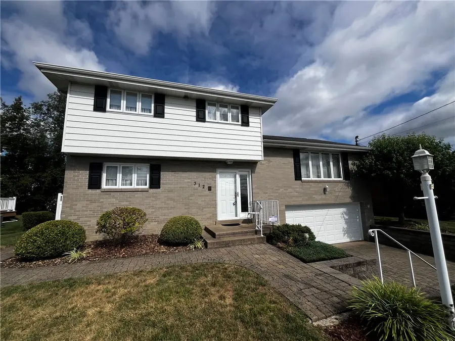 312 Beckman Drive, McKeesport, PA 15132 - Image #2