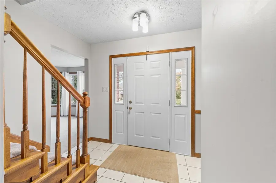 2420 Bonnie Dell Drive, South Park, PA 15129 - Image #3