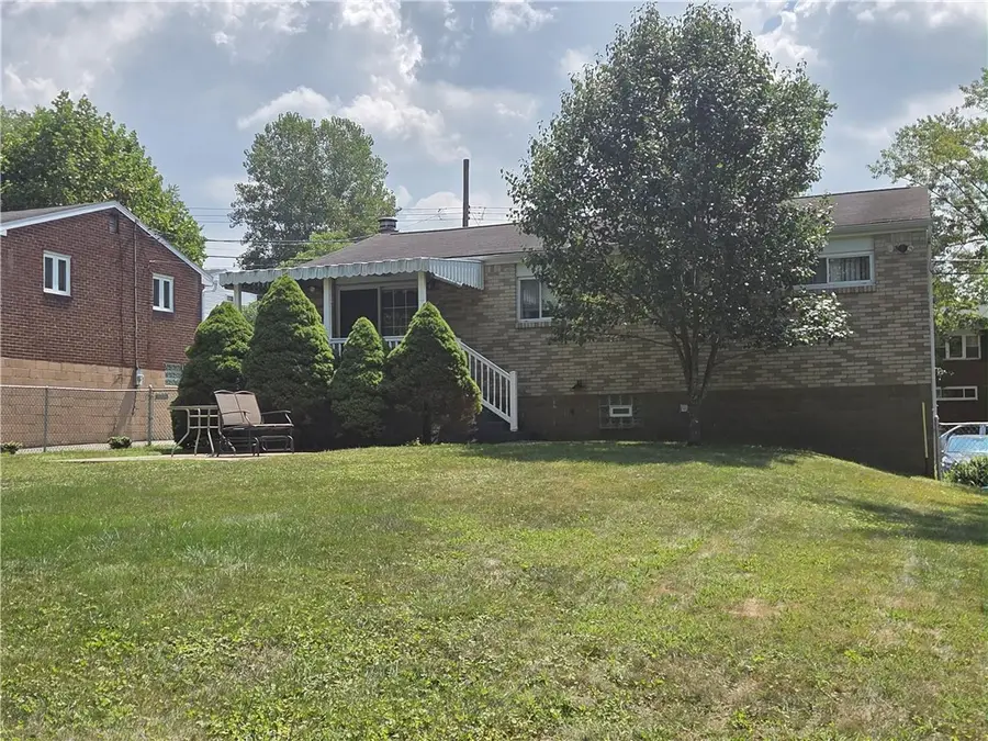 503 Crestview Dr, Plum, PA 15239 - Image #2