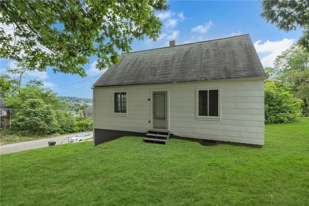 1736 Pierce St, Aliquippa, PA 15001 - Image #1