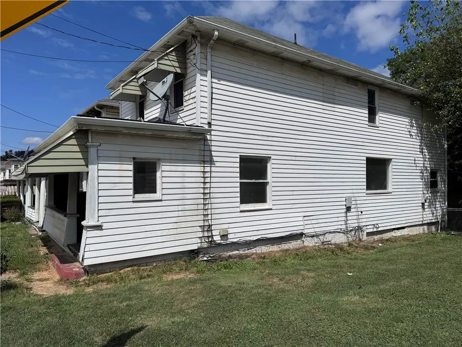 137 Sherman Ave, Vandergrift, PA 15690 - Image #3