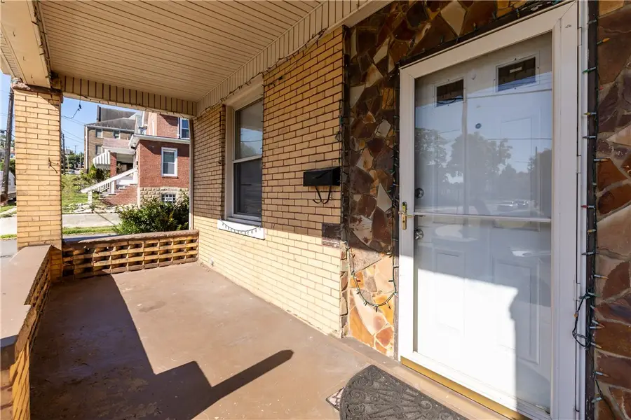 220 Locust Avenue, Clairton, PA 15025 - Image #2