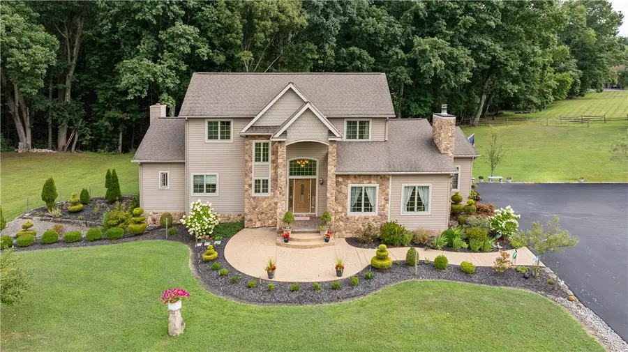 102 Mehard Ave #B, Hempfield, PA 16125 - Image #2